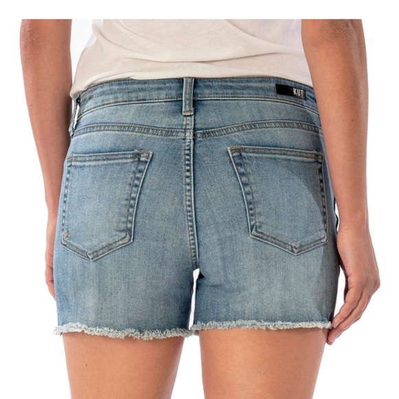 KUT from the Kloth High Rise Fray Short - Picture 5 of 8